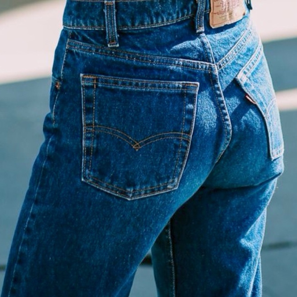 Levi's Classic Blue High-Rise Women's Jeans